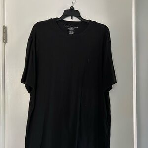 American Eagle Outfitters Men's Classic Black Tee
